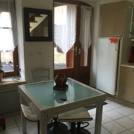 La Maison Des Voyages. Pézenas